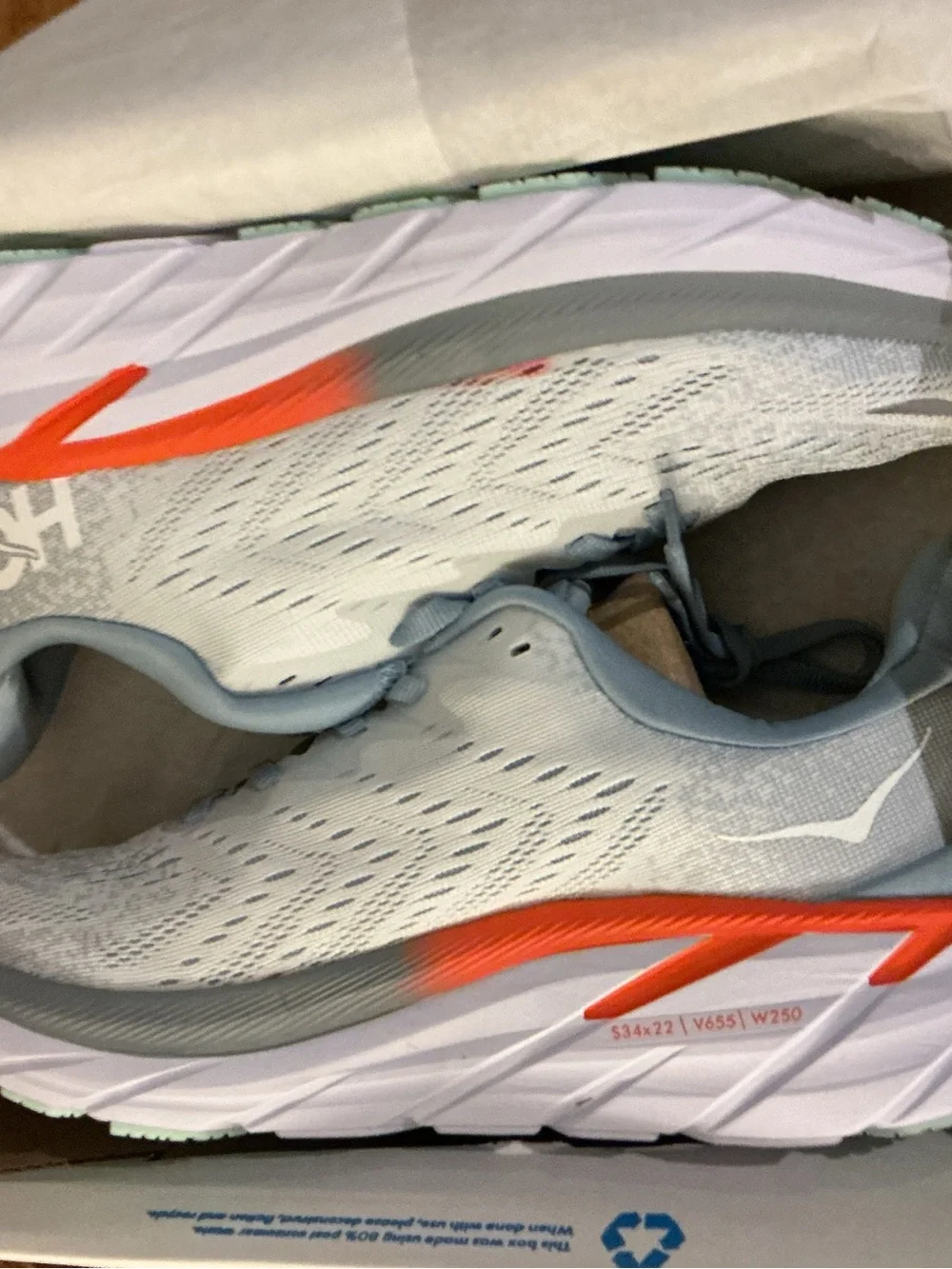 Hoka One One Clifton 8 Lightweight Gray Lace-Up Sneakers women’s 8.5